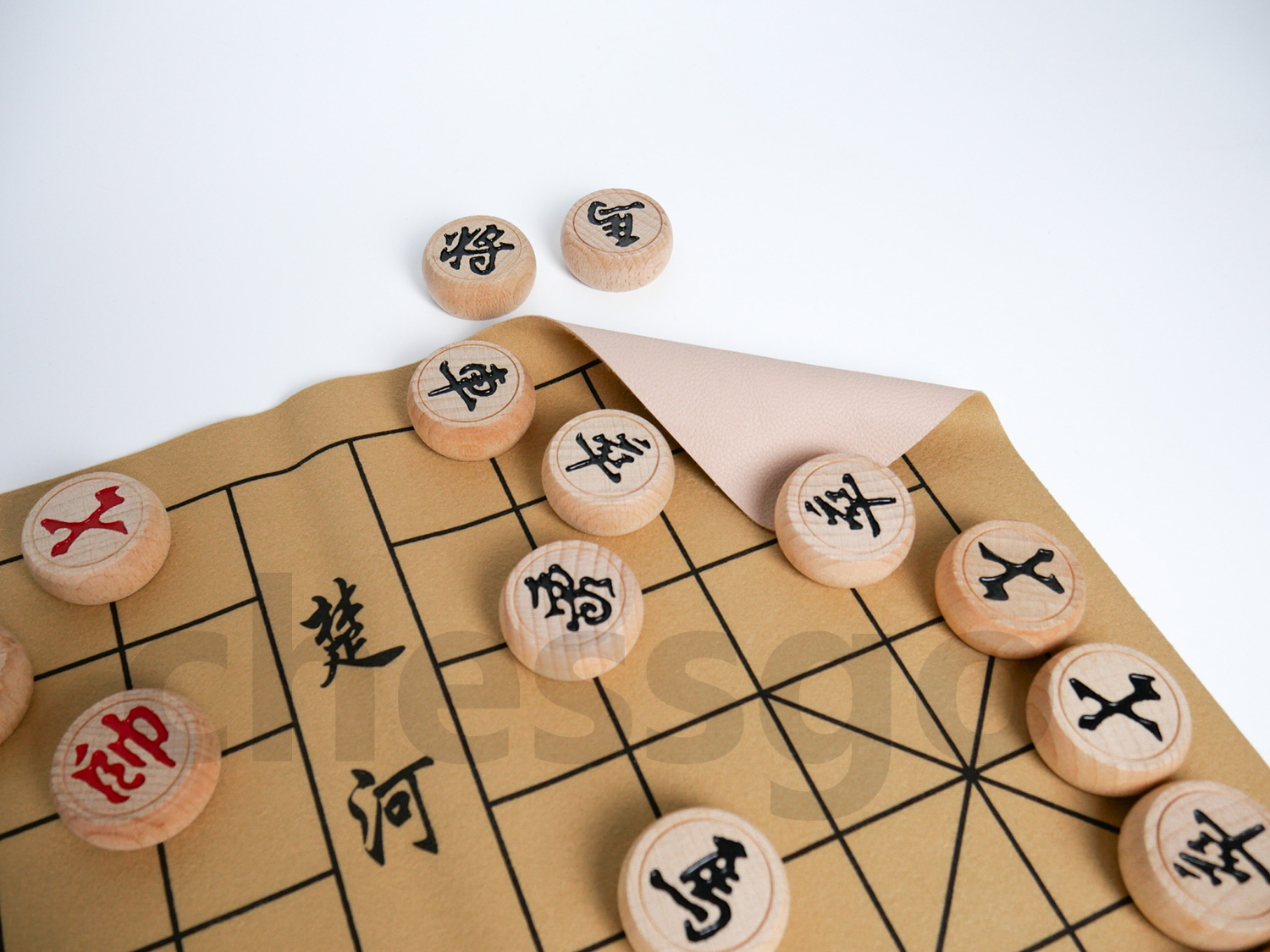 ชุดหมากรุกจีน(กระดานหนัง+ตัวไม้บีช)