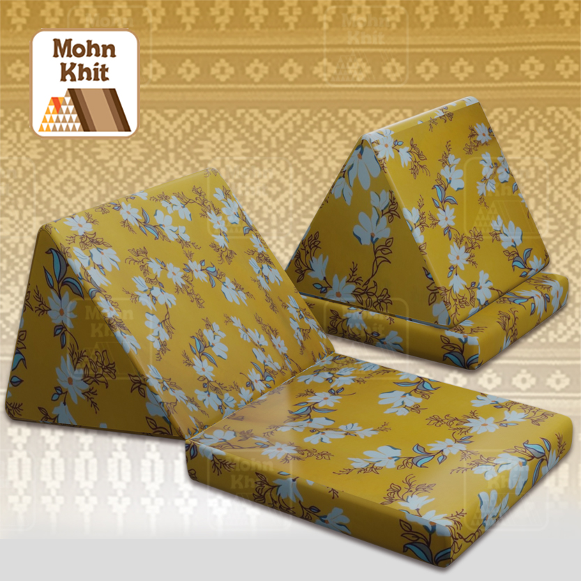 หมอนสามเหลี่ยม 15 ช่องติดเบาะ1 พับ ปลอกสวมซิป 57cmx76cmx36 cm Triangle Khit Thai Floor Cushions Traditional handmade 15 holes with 1 part of mattress.