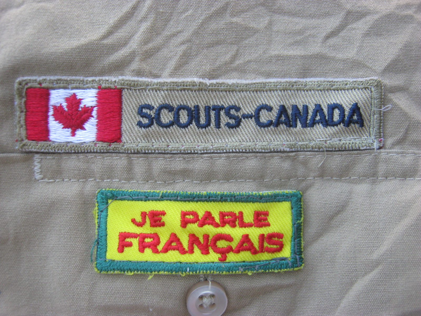 เสื้อลูกเสือแคนนาดา