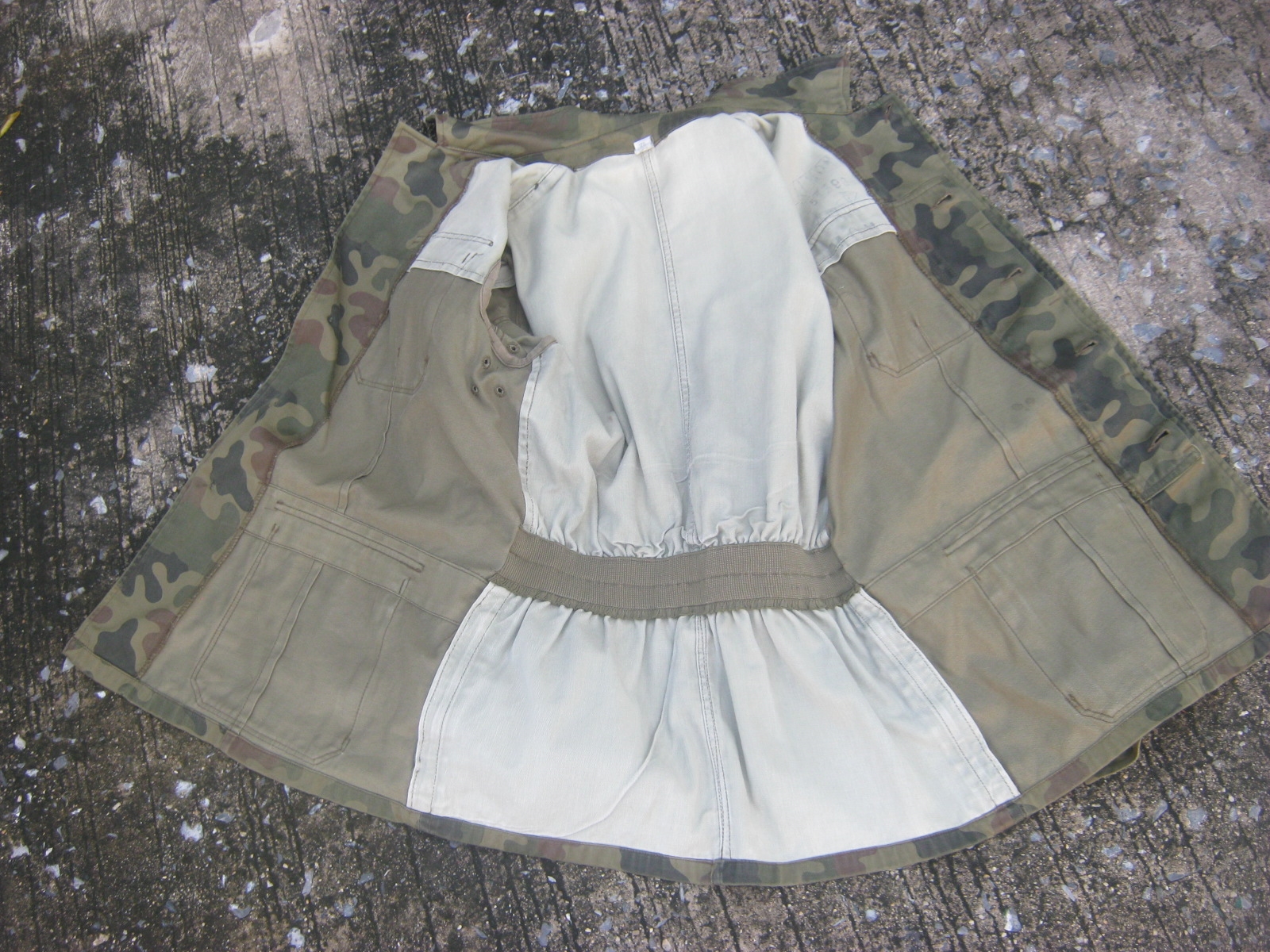 เสื้อทหารประเทศ โปแลนด์