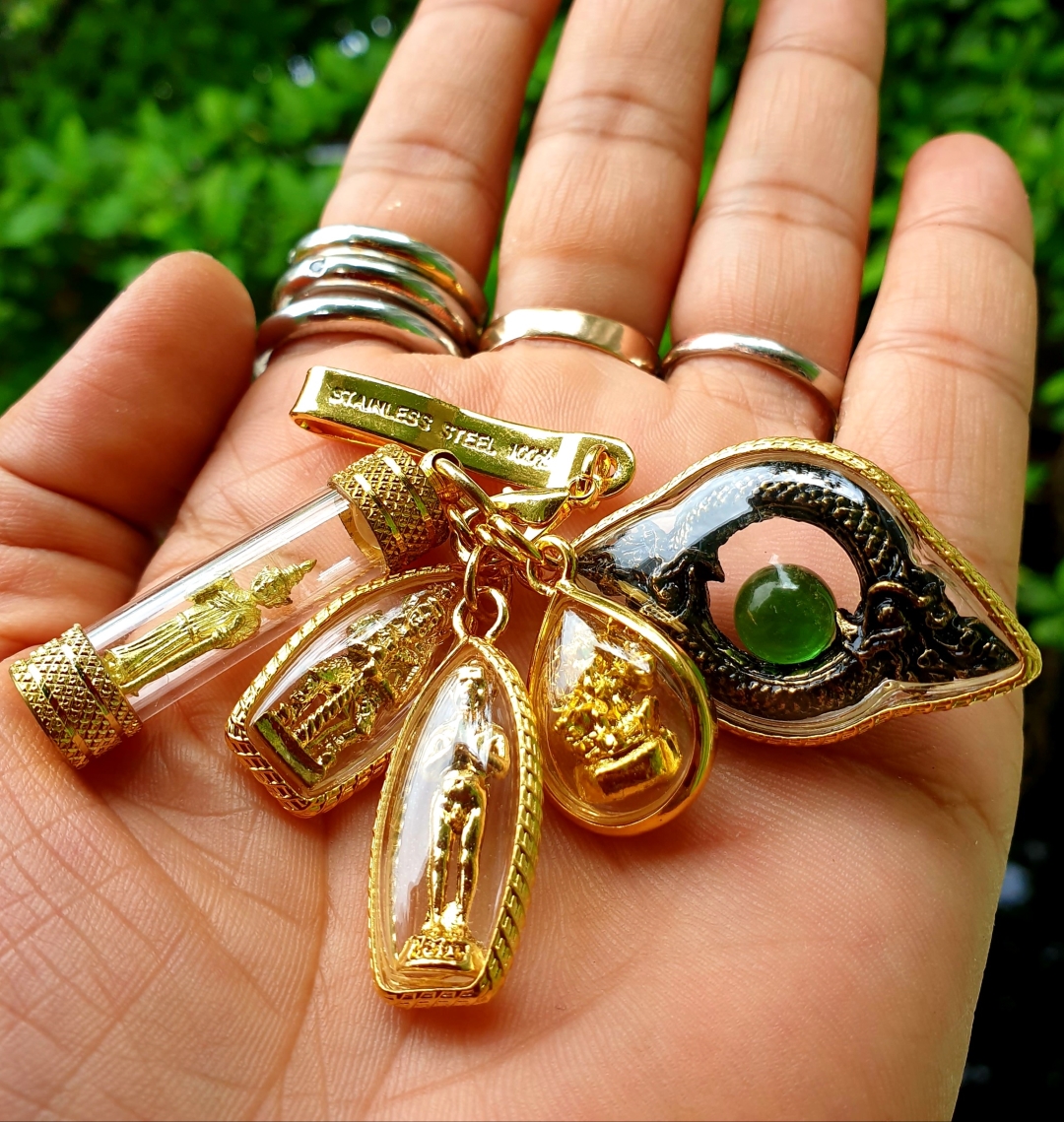 จี้ ชุด เทพทันใจ บ่วงพญานาค ไอ้ไข่ ท้าวเวสสุวรรณ พระพิฆเนศวร์ ปลุกเสกแล้ว!!!แถมยันต์1ผืนคละๆ+คาถา เบญจคุณมงคล5องค์