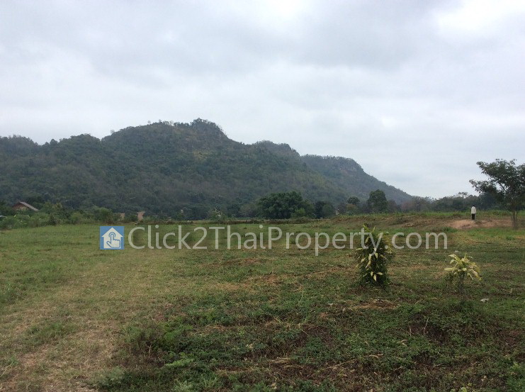 ขายที่ดินเขาใหญ่ 8 ไร่ หน้าติดถ.ปากช่อง-วังน้ำเขียว (สาย 3052)