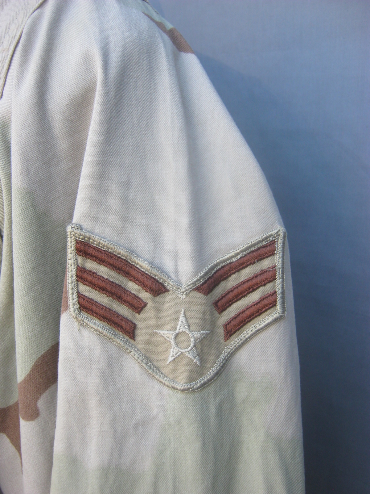 เสื้อทหารสหรัฐ ลายสามสีทะเลทราย