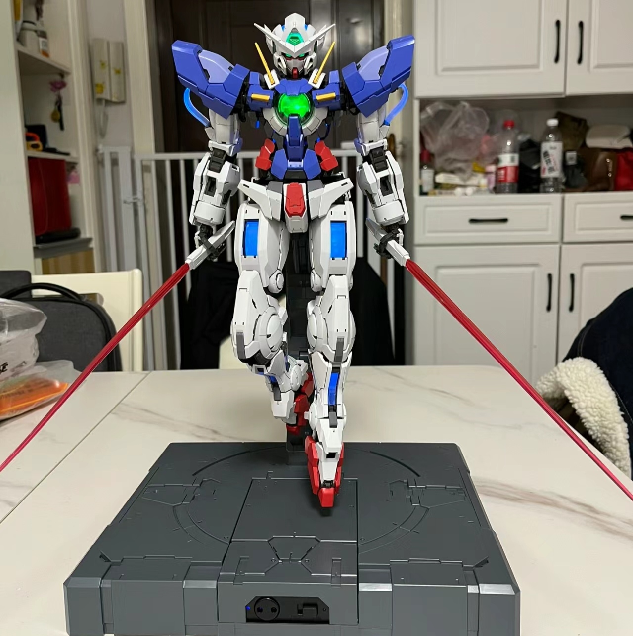 Pre-Order PG 1/60 Exia + LED Unit [Daban]