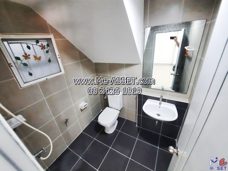 ขายทาวน์เฮ้าส์หลังริม รีโนเวทใหม่ ย่าน ท่าข้าม28 เทียนทะเล7 สะแกงาม บางขุนเทียน พระรามสอง : ม.พิศาล ท่าข้าม28 เฟส 7 : 2 ชั้น 31.3 ตร.วา