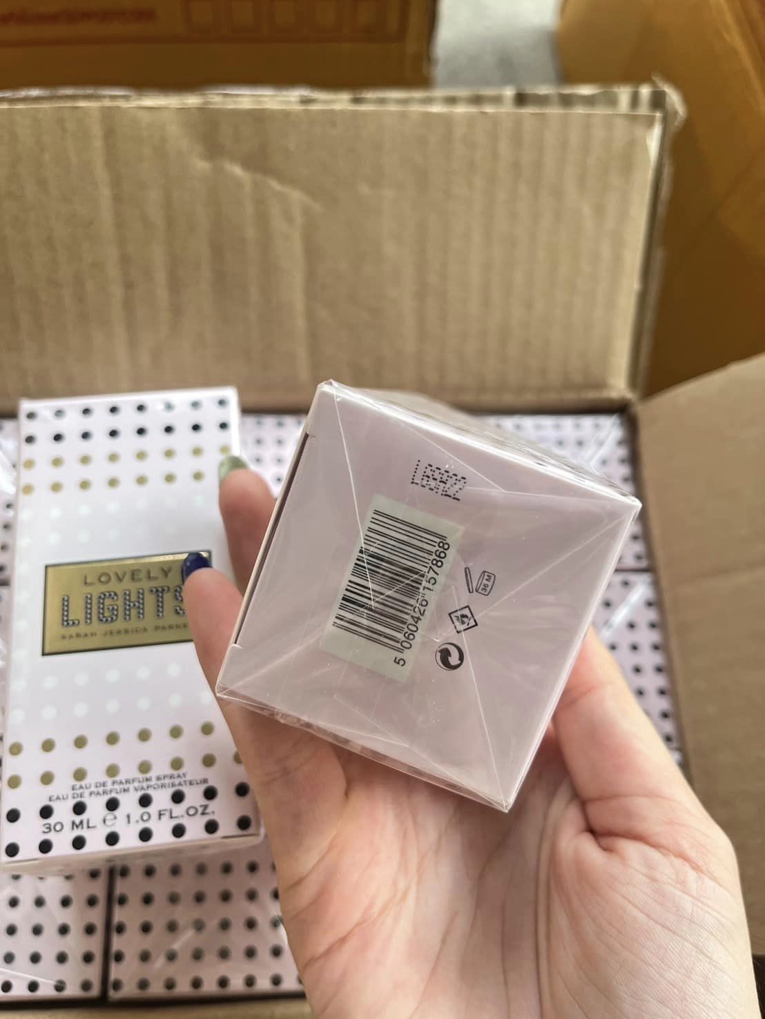 Sarah Jessica Parker Lovely Lights EDP 30ml. น้ำหอม ของแท้