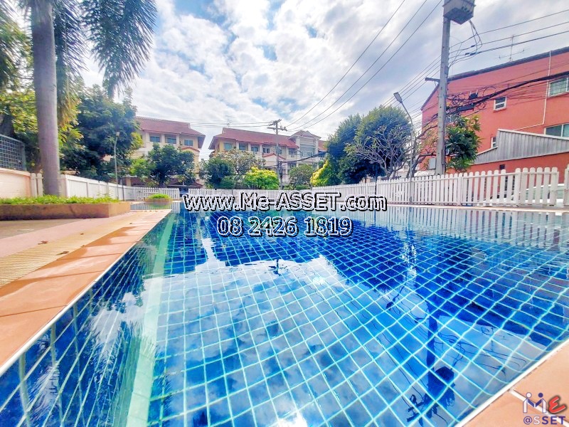 ขายทาวน์โฮมรีโนเวทใหม่ ย่าน นวมินทร์111 ซอยแจ่มจันทร์ ประเสริฐมนูกิจ ประดิษฐ์มนูธรรม บึงกุ่ม : ม.ปริญลักษณ์ แจ่มจันทร์ : 3 ชั้น 18 ตร.วา