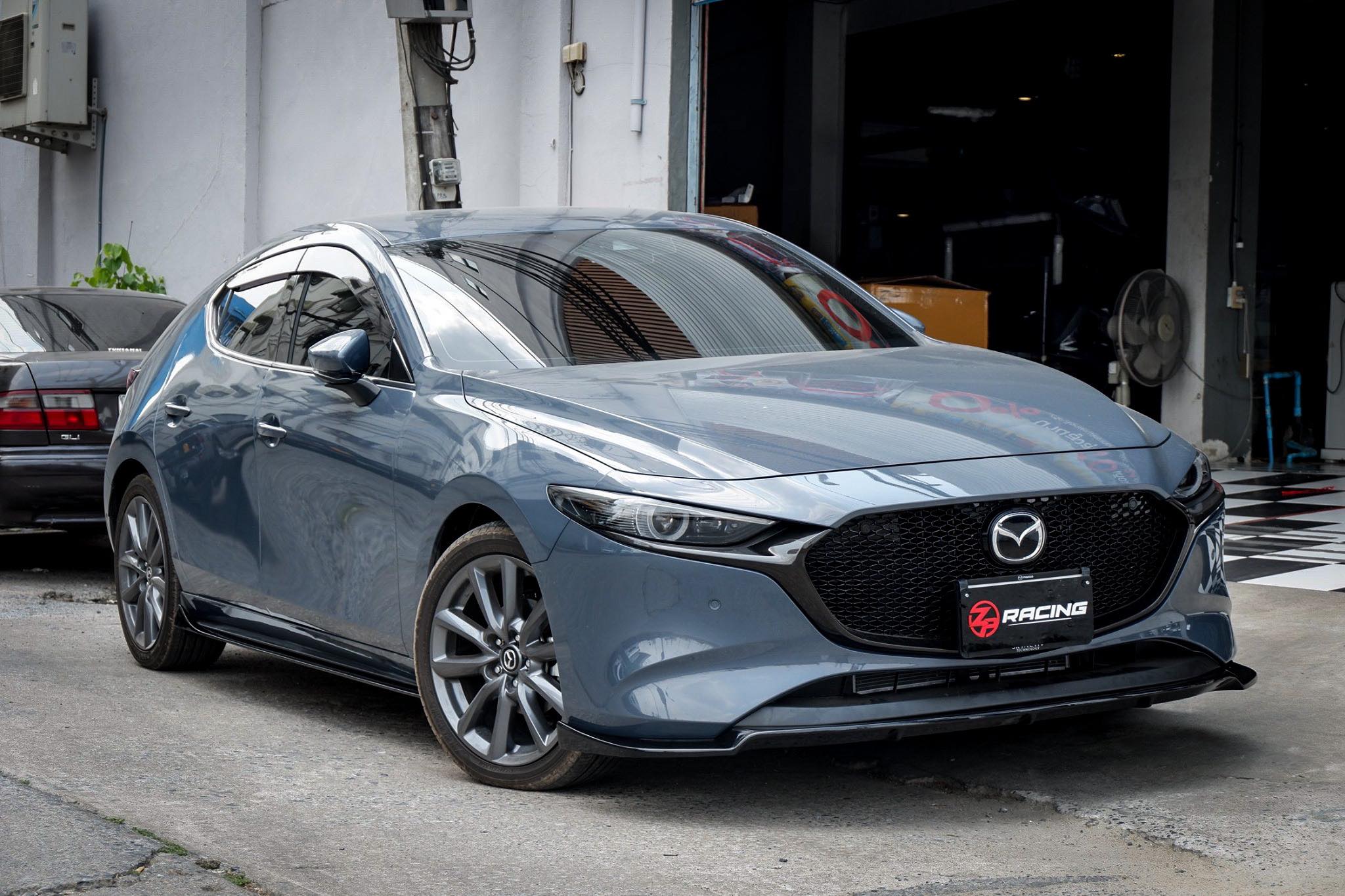 ชุดแต่ง Mazda 3 AZC Fastback