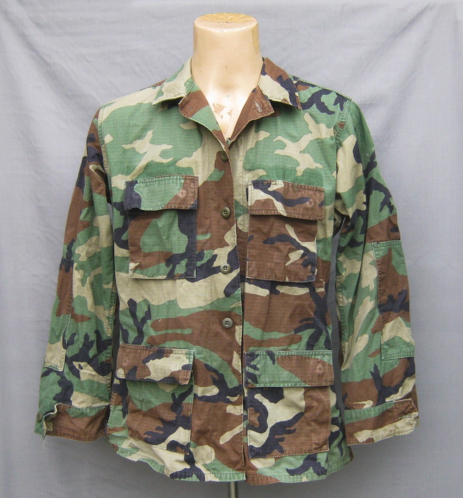 เสื้อทหารสหรัฐ M81 woodland