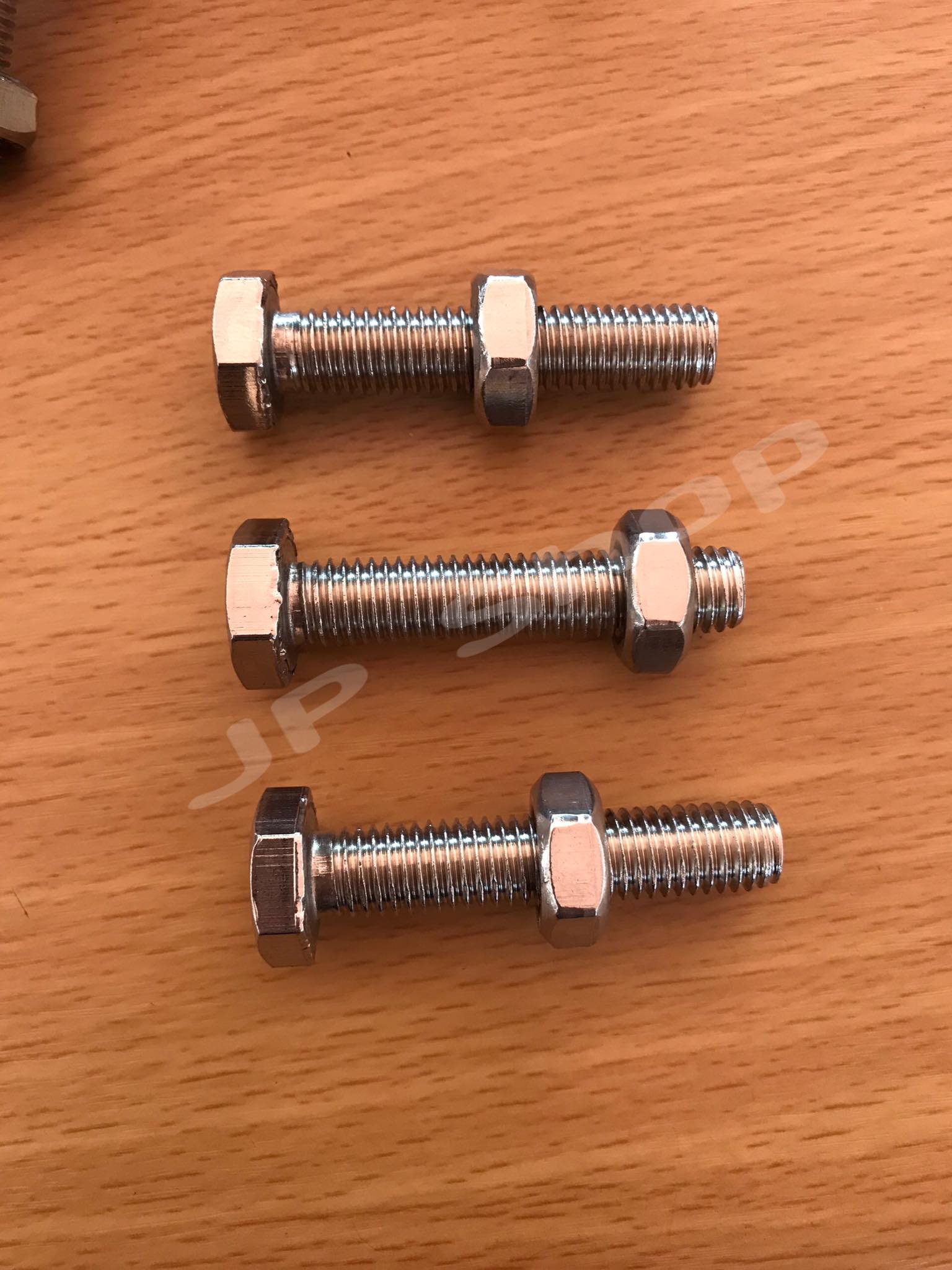 น็อตสแตนเลส304 สกรูหกเหลี่ยม ขนาดM10*50มม. ราคา/ชุด #105050