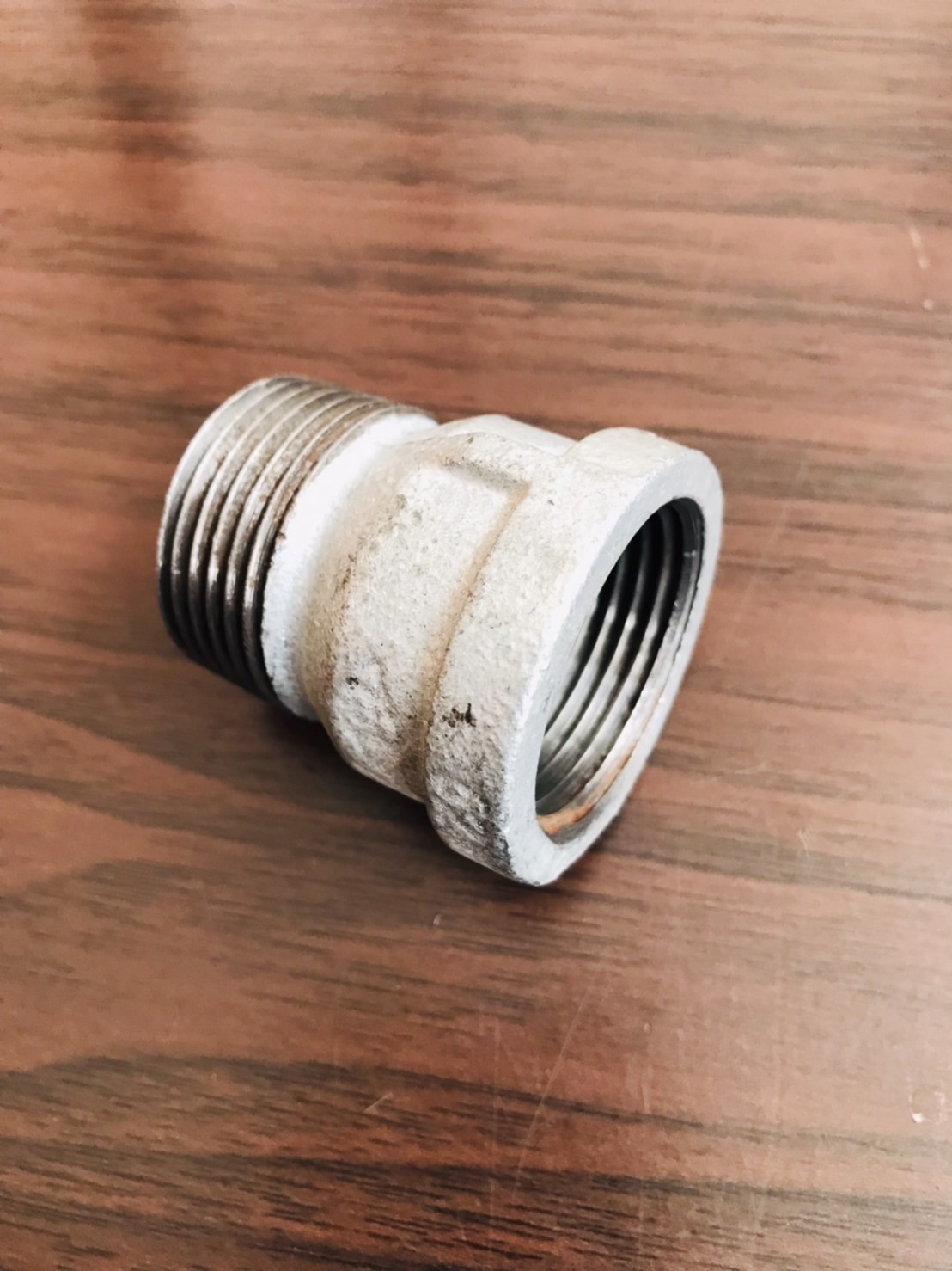 ข้อลดกลมประปาขนาด 1 นิ้ว เกลียวใน-เกลียวนอก #11127