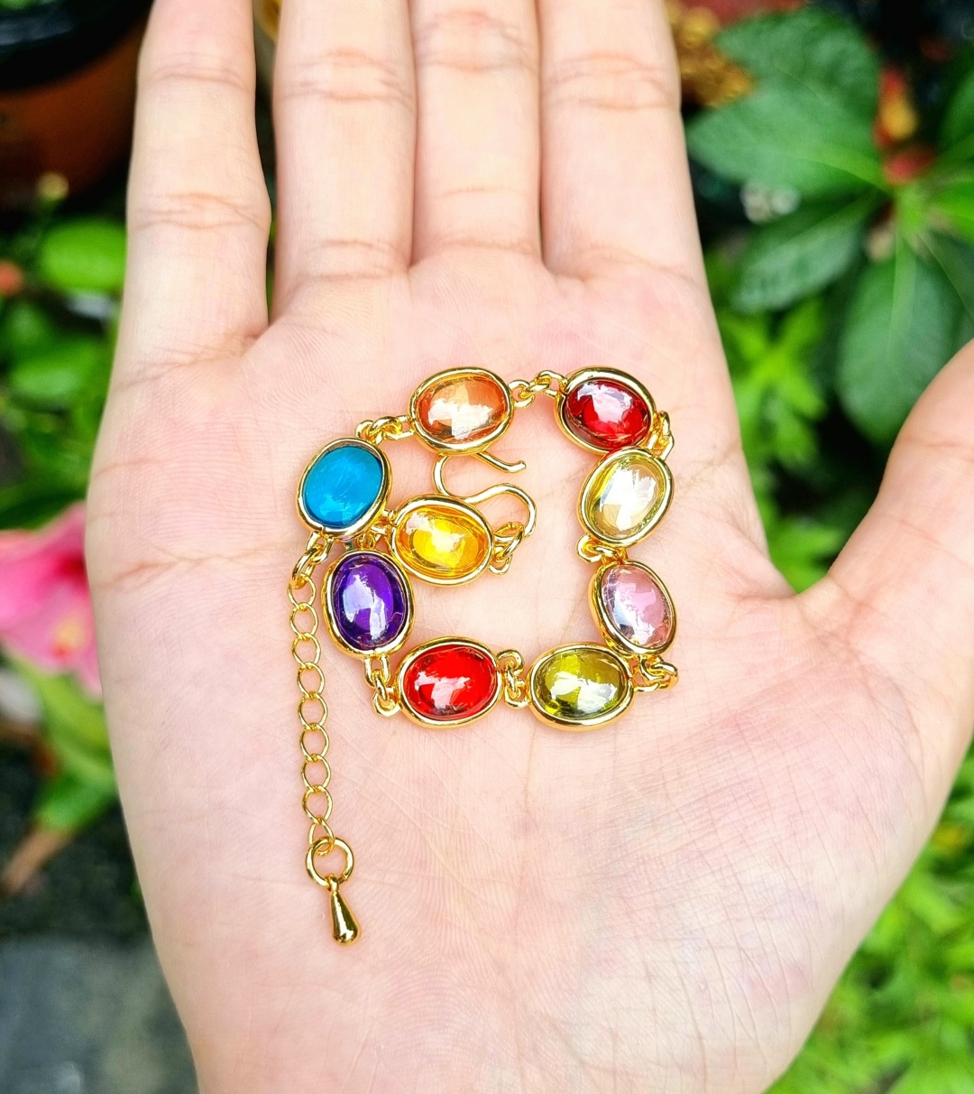 สร้อยข้อมือมณีใต้น้ำ หรือ เพชรพญานาค หลากสี ส่วมใส่เพื่อเสริมดวงเสริมบารมี ไม่ลอกไม่ดำ