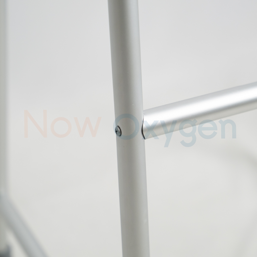 ไม้เท้าช่วยพยุง วอล์คเกอร์ (Walker) แบบ 4 ขา