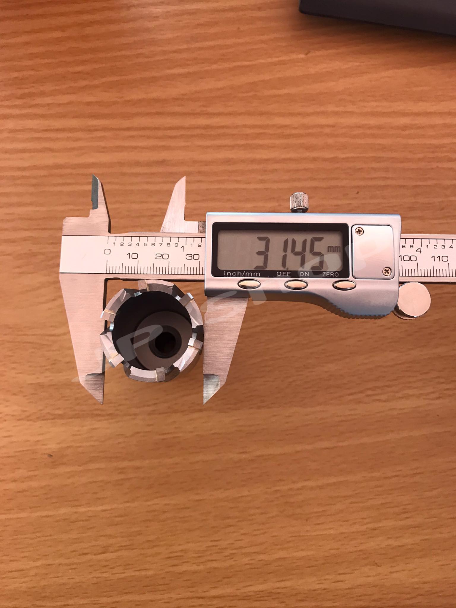 ดอกสว่านเจ็ทบอส แบบโฮลซอว์คาร์ไบสำหรับเจาะเหล็กหนา ด้วยสว่านแม่เหล็กไฟฟ้า ขนาด32*35 มม. #32235