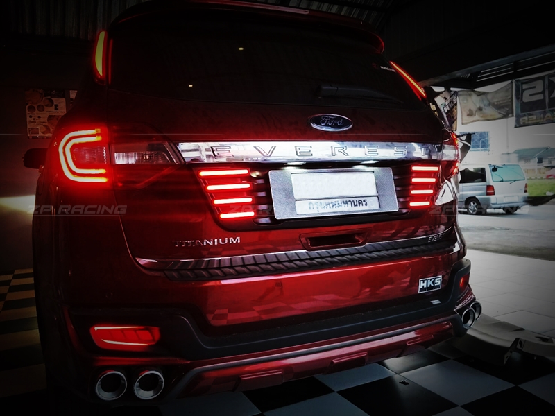 แผ่นรองป้ายทะเบียน LED. FORD EVEREST 2015-2021