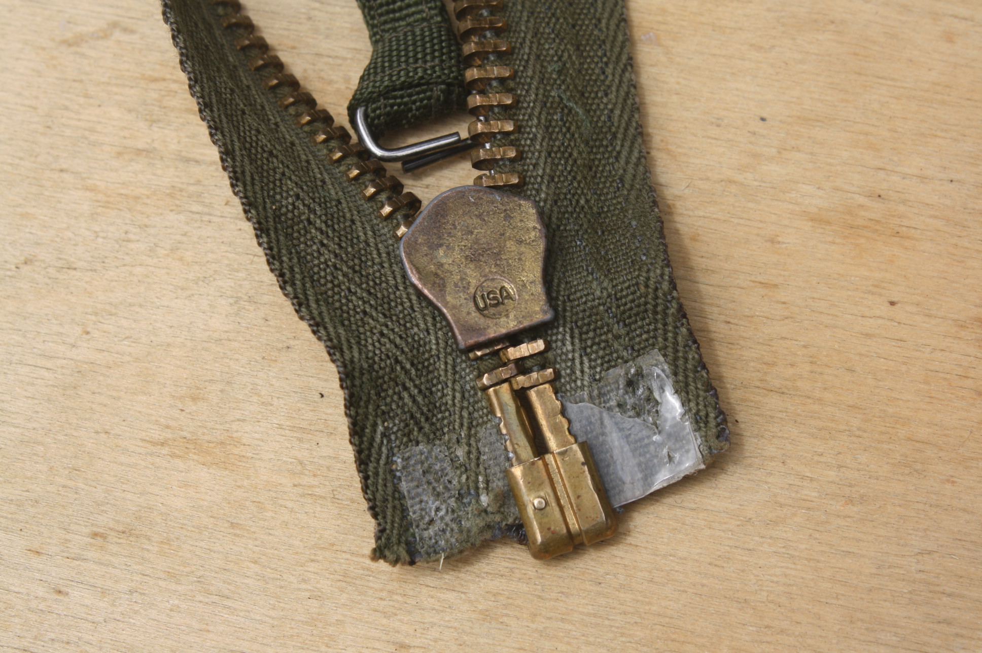 ขายแล้ว ซิปสำหรับซ่อมเสื้อ M65