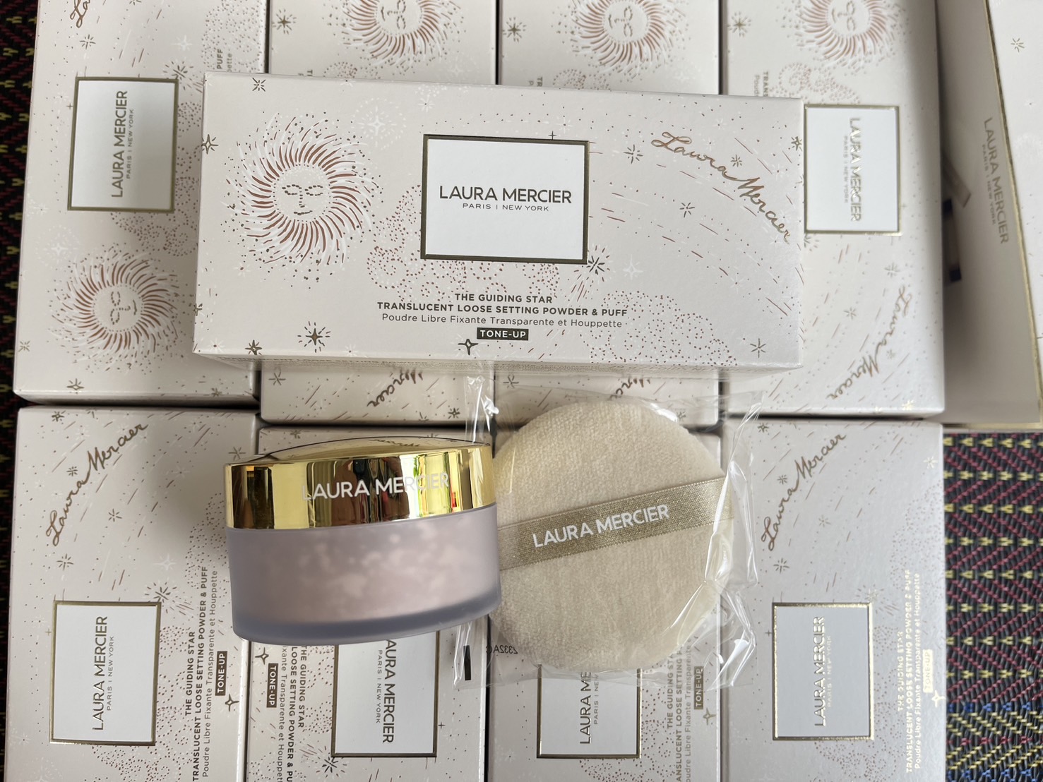 Laura Mercier The Guiding Star Translucent Loose Setting Powder & Puff เซตแป้ง 29g.+พัฟฟ์