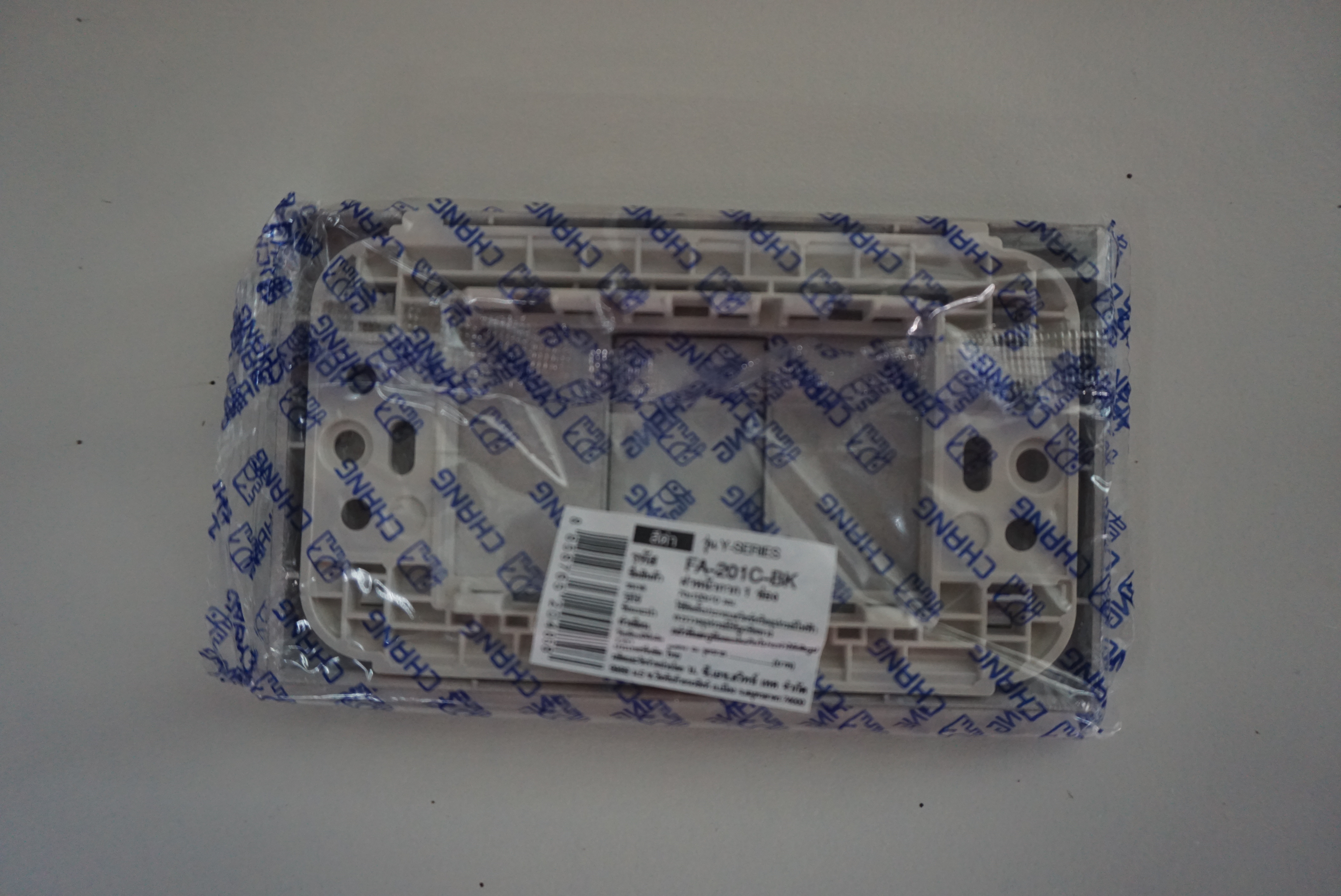 หน้ากาก1ช่อง FA-201C-BK สีดำ CHANG