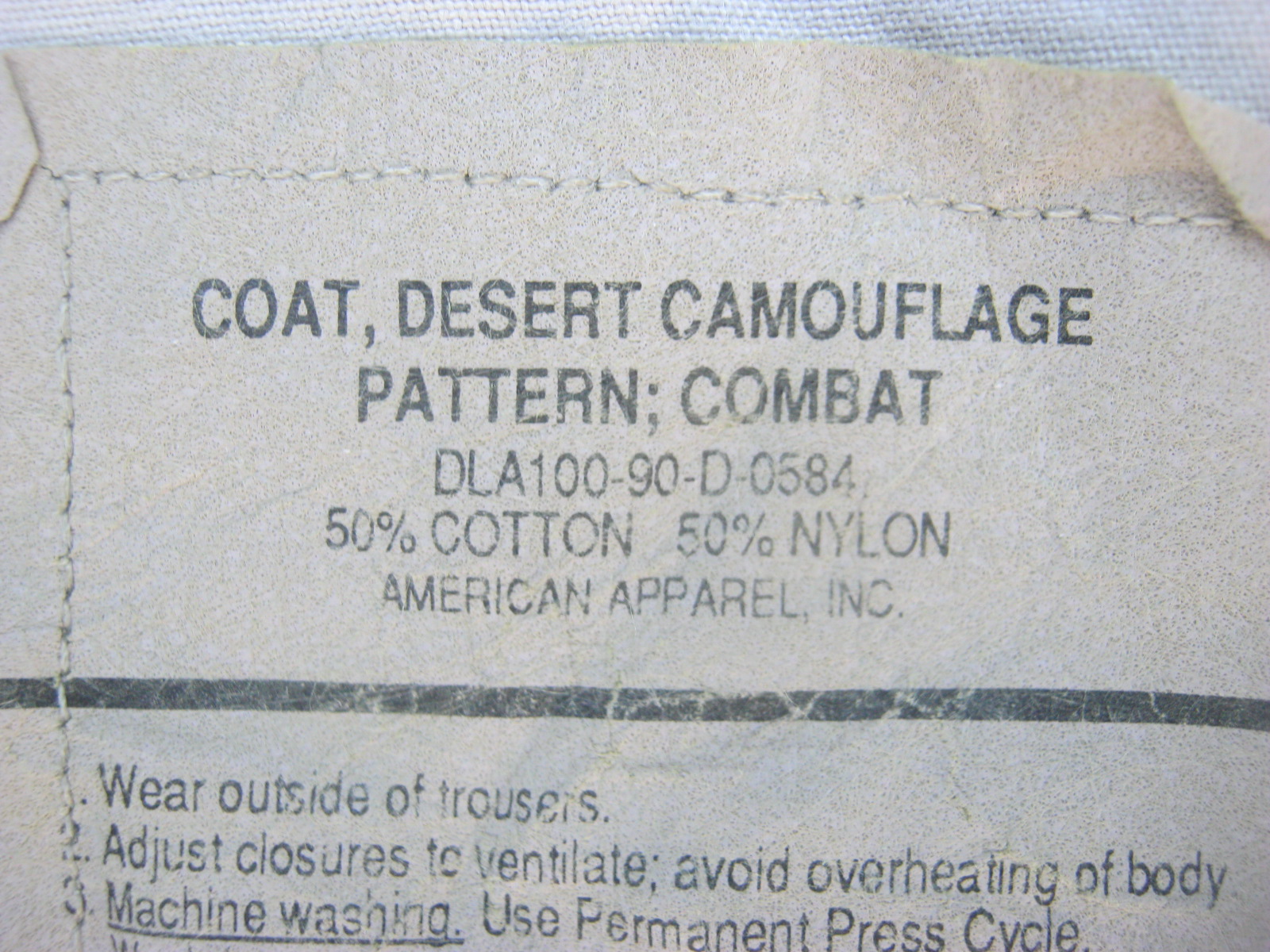 เสื้อทหารสหรัฐ ลายสามสีทะเลทราย