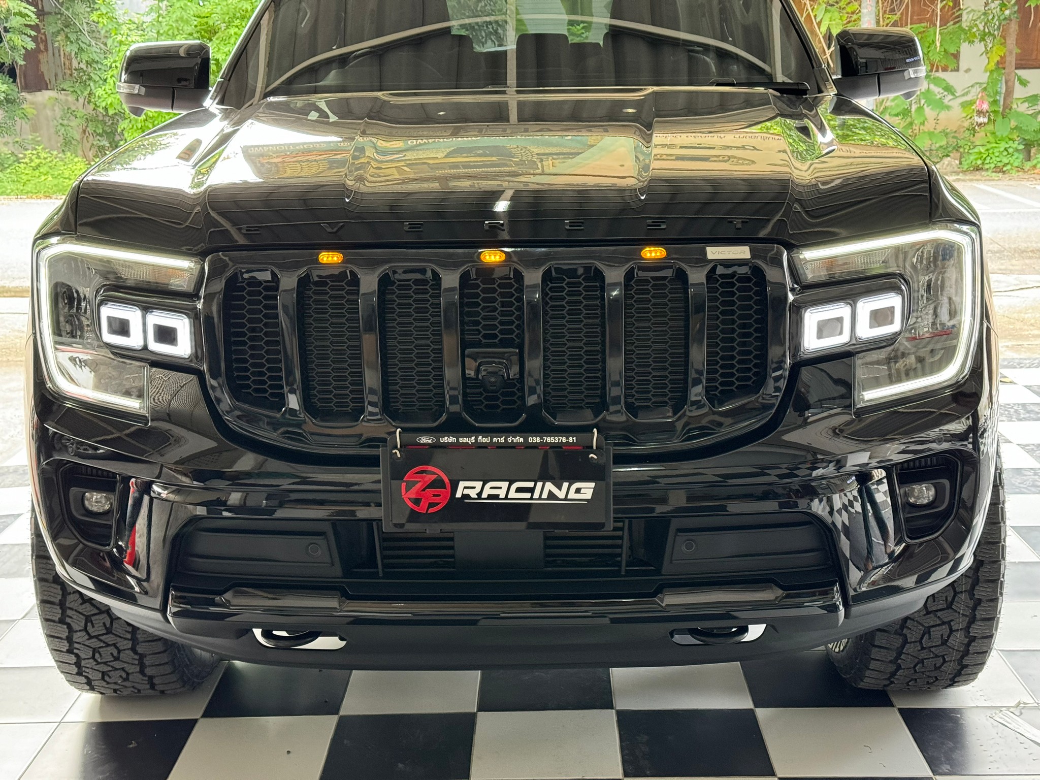 กระจังหน้าฟอร์ด Everest Next Gen รุ่น Victor