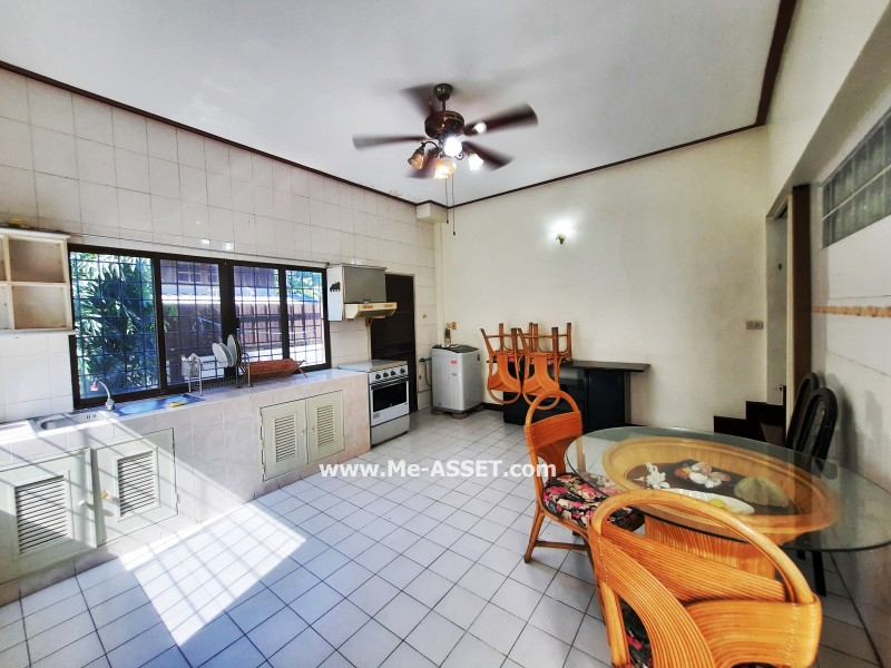 ให้เช่าทาวน์โฮม ถ.สุขุมวิท 105 ซ.ลาซาล 37 แขวงบางนา เขตบางนา กรุงเทพ ห้องริม / พื้นที่ 3 ชั้น 43 ตารางวา