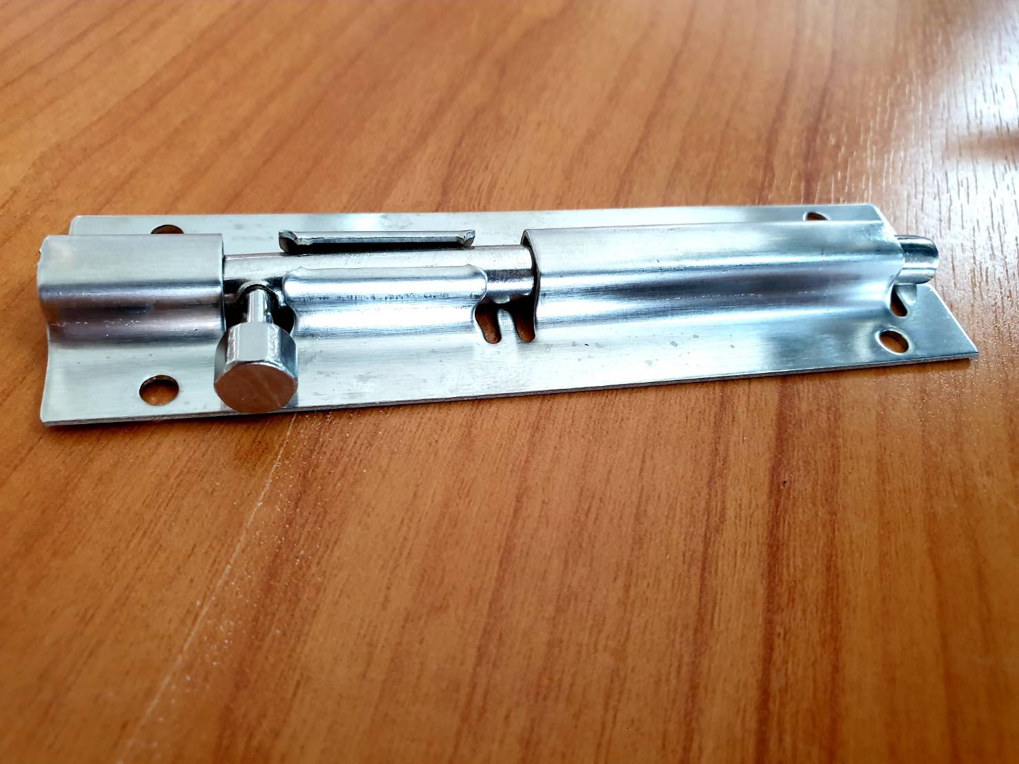 กลอนประตู กลอนสแตนเลส กลอนหน้าต่าง ขนาด4นิ้ว สแตนเลสอย่างดี ไม่เป็นสนิม #89124