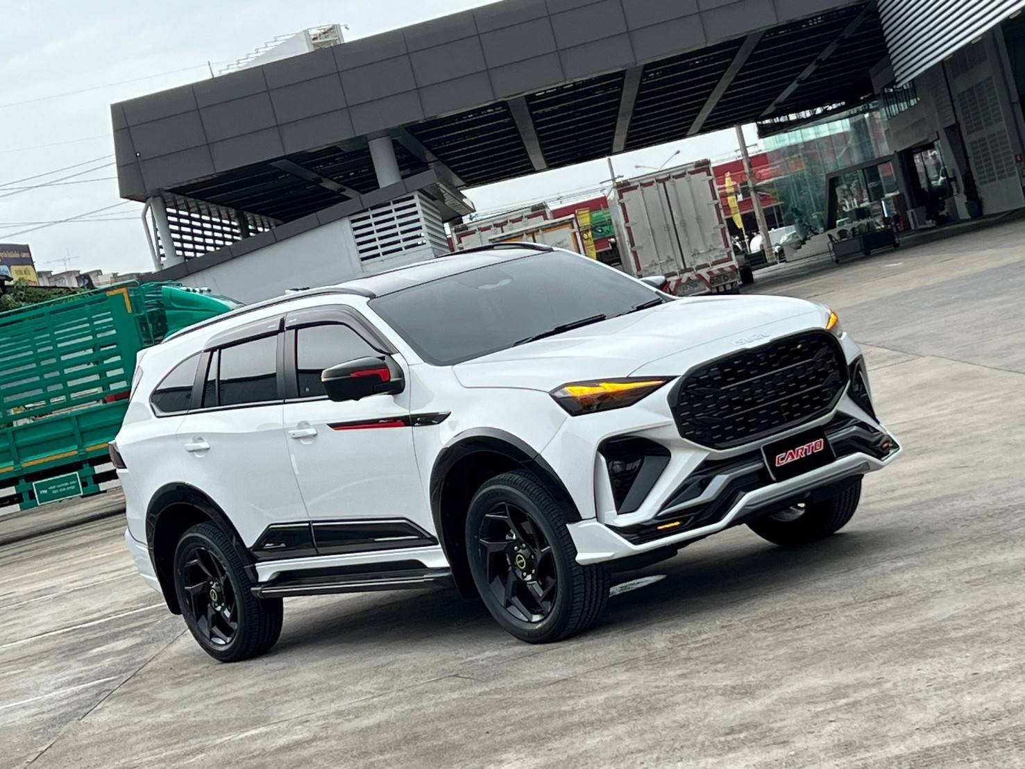 ชุดแต่ง ชุดสเกิร์ต Isuzu MU-X 2025 รุ่น EMPEROR M1 เฉพาะ RS