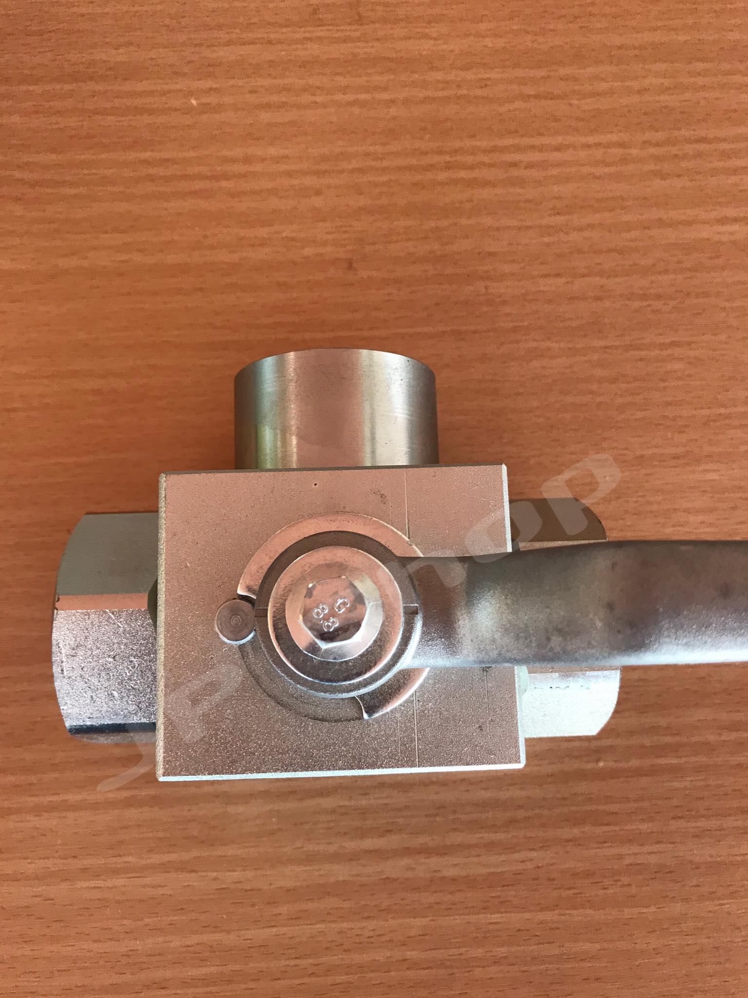 บอลวาล์ว3ทาง แรงดันสูงสำหรับไฮดรอลิก ขนาด1นิ้ว #13524