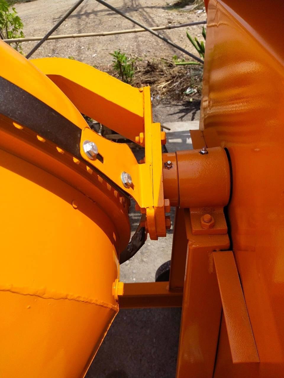 โม่ผสมปูนเหล็กเหนียว