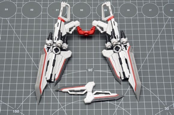 1/100 Gundam Astray Red Frame Weapon Unit Equipment Type