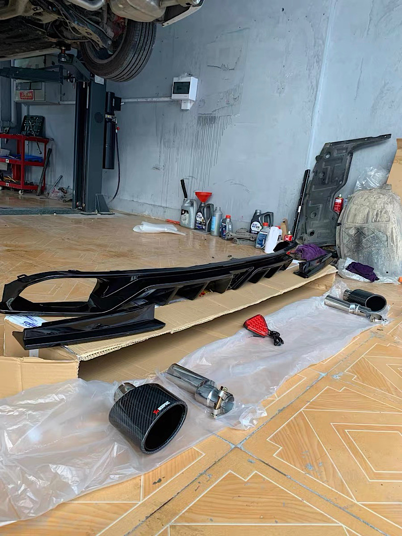 ชุดลิ้นหลัง ดิฟฟิวเซอร์ท่อคู่ Civic FE e:HEV/TURBO รุ่น FE180