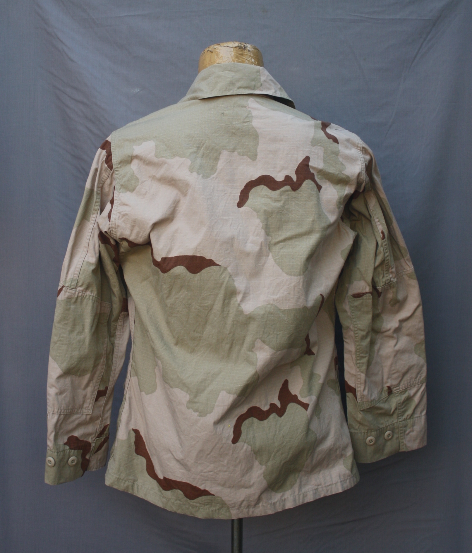 เสื้อทหารพรางทะเลทรายสามสี กองทัพสหรัฐ US tricolor desert pattern