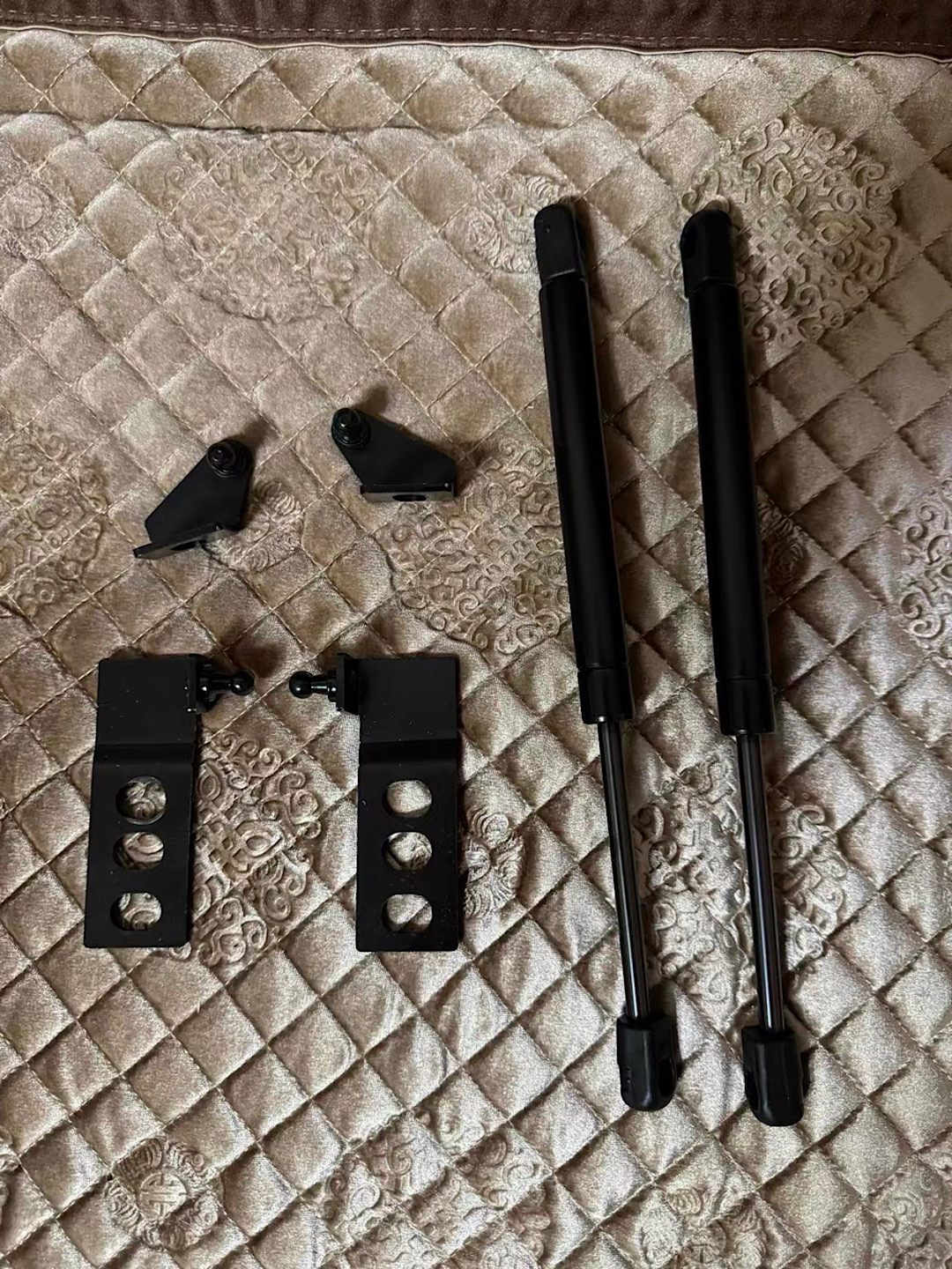 โช้คค้ำฝากระโปรงหน้าโตโยต้าโคโรล่าครอส Toyota Corolla Cross