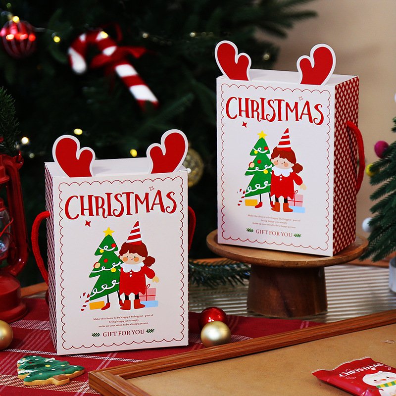 กล่องใส่ขนมลายคริสมาสต์หูหิ้ว Christmas deer (แพค 5 ใบ)
