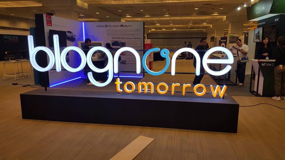 ป้ายไฟออกหน้า blognone tomorrow