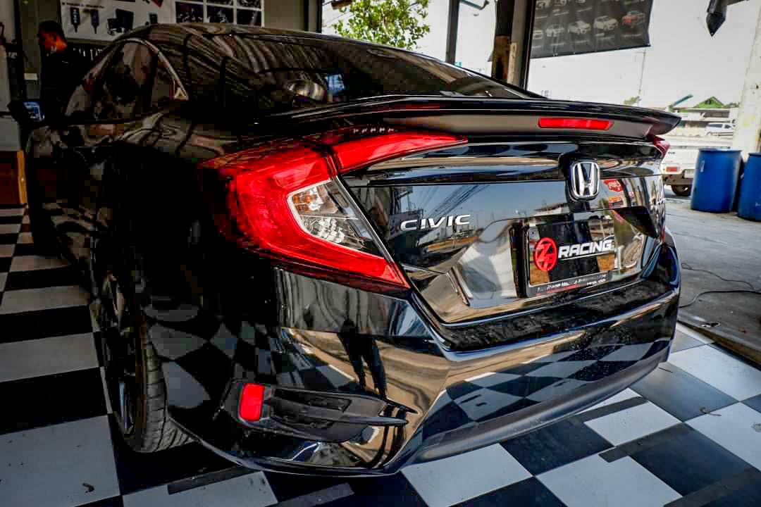 สปอยเลอร์ RS สำหรับ CIVIC FC พร้อมไฟเบรก LED รับประกันงานติดตั้ง 5 ปี