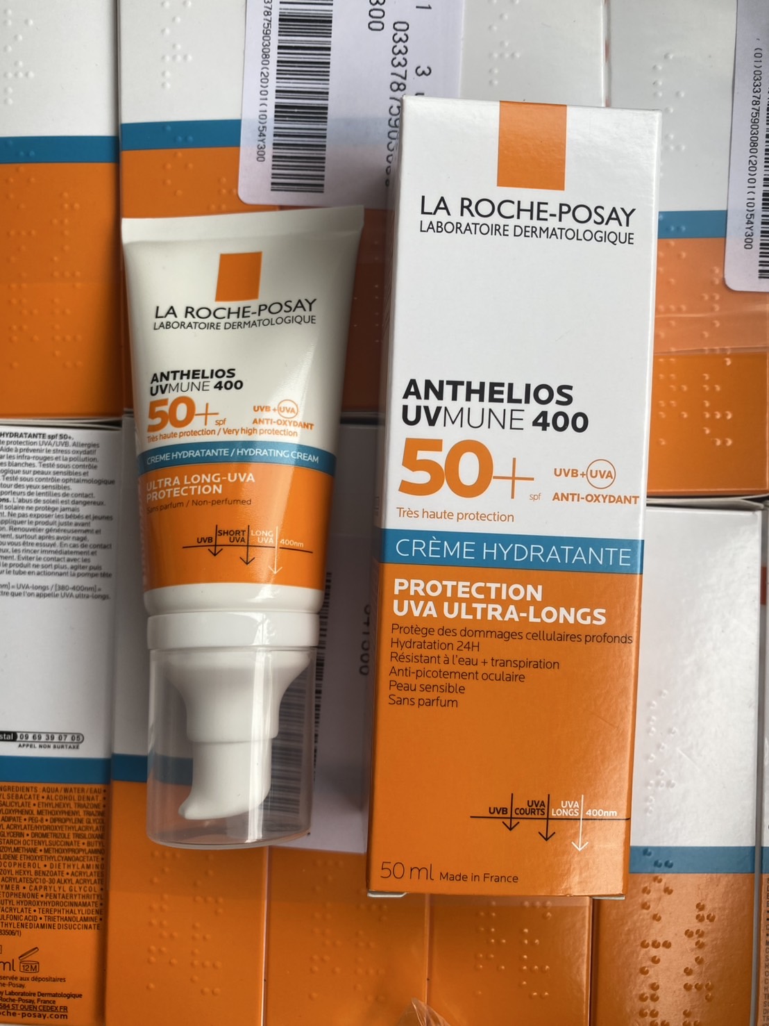 La Roche-Posay Anthelios UVMune 400 Hydrating Cream SPF50+ 50ml. ครีมกันแดดสำหรับผิวแห้ง แถบฟ้า