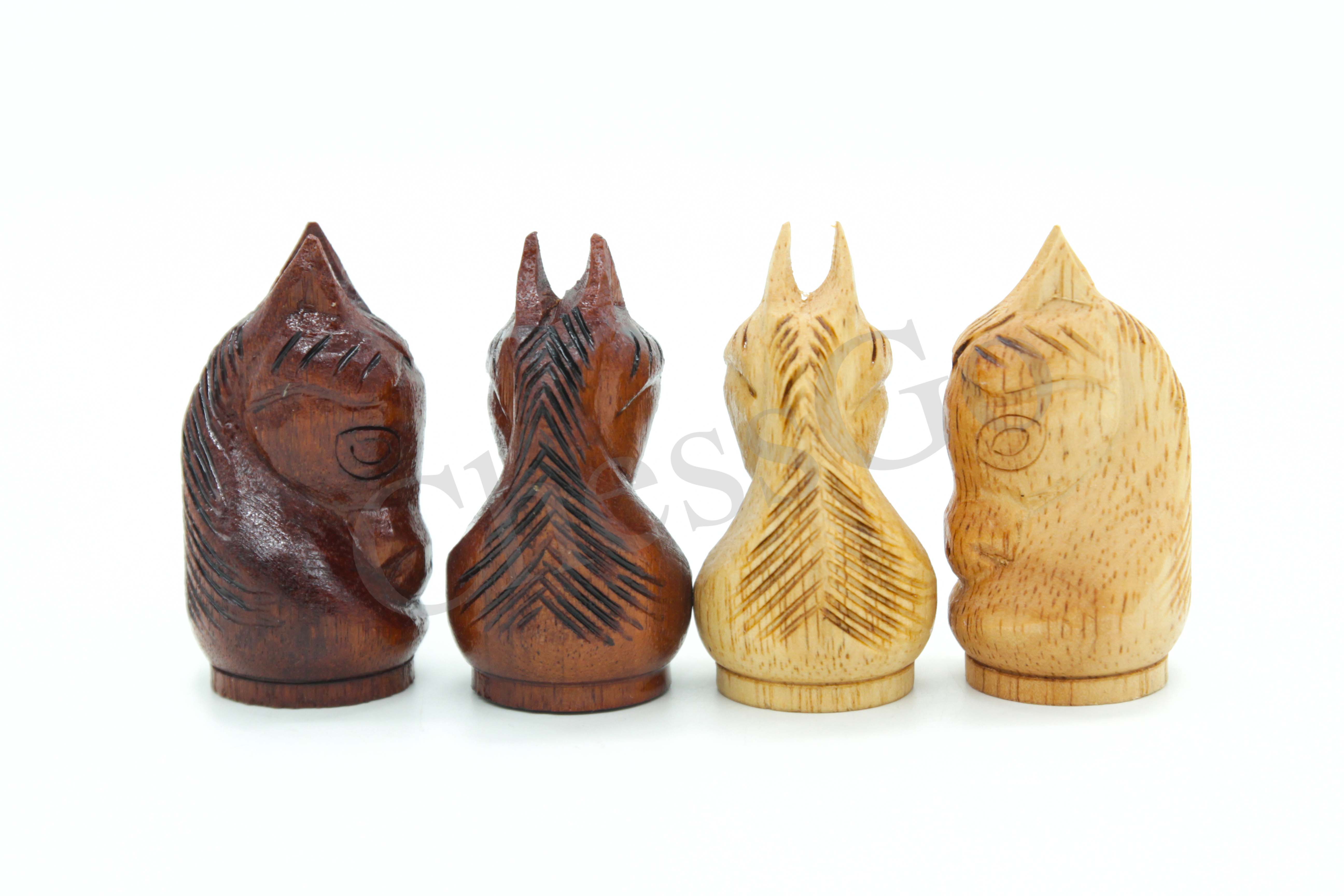 ตัวหมากรุกไทยไม้รุ่นลายไทย กล่องไม้