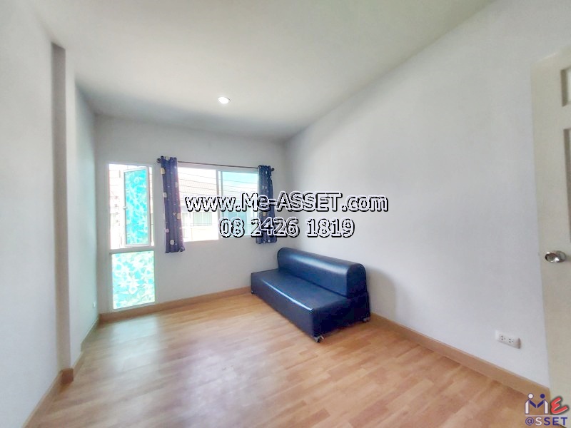 ขายทาวน์โฮมหลังมุมติดถนนเมน ย่าน เลียบคลองพระอุดม ซอยวัดท่าเกวียน คลองบางไผ่ วัดทองสะอาด ลาดหลุมแก้ว : ม.บ้านสวนธนาการ์เด้น : 2 ชั้น 40 ตร.วา