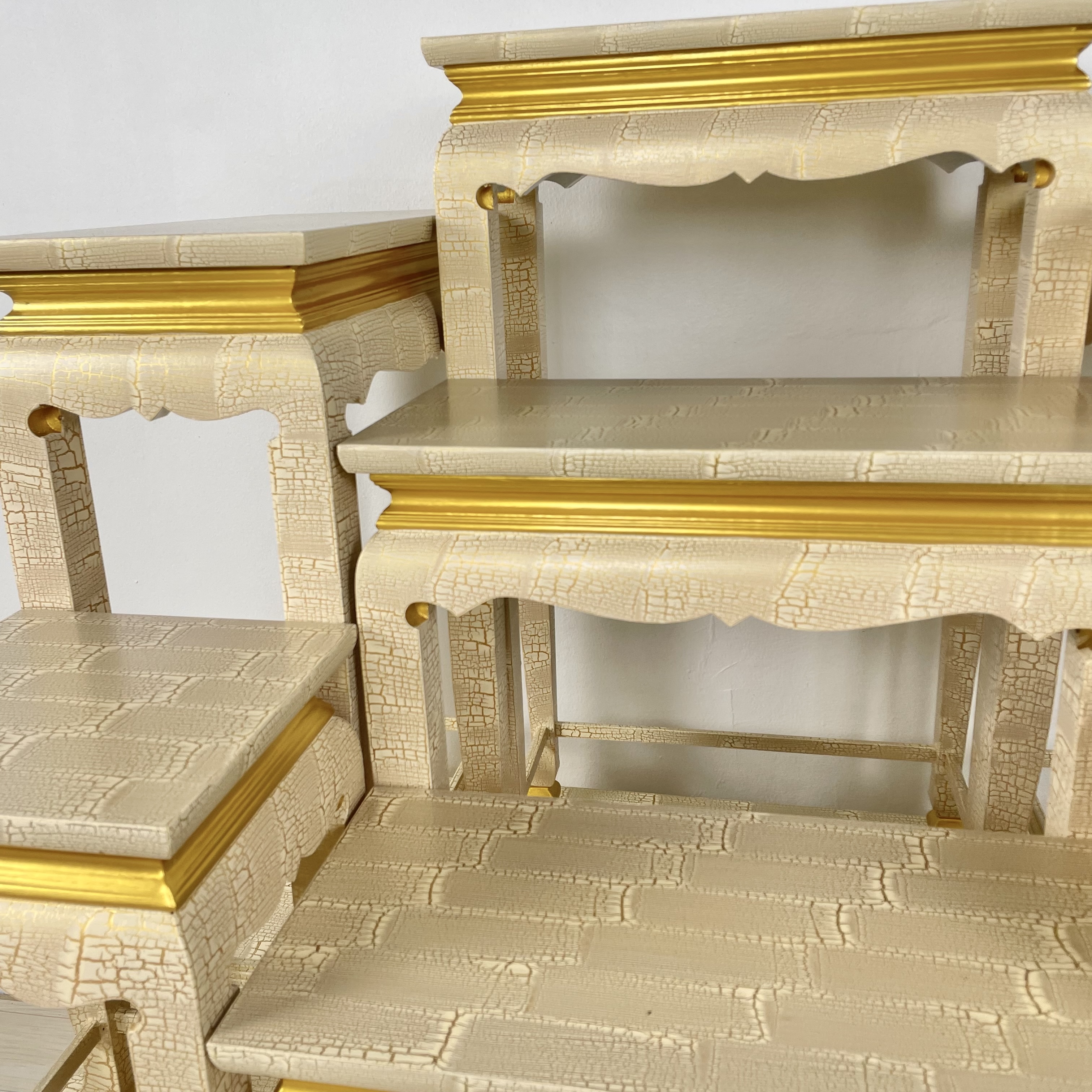 โต๊ะหมู่ 7 หน้า 8 ลายน้ำทอง