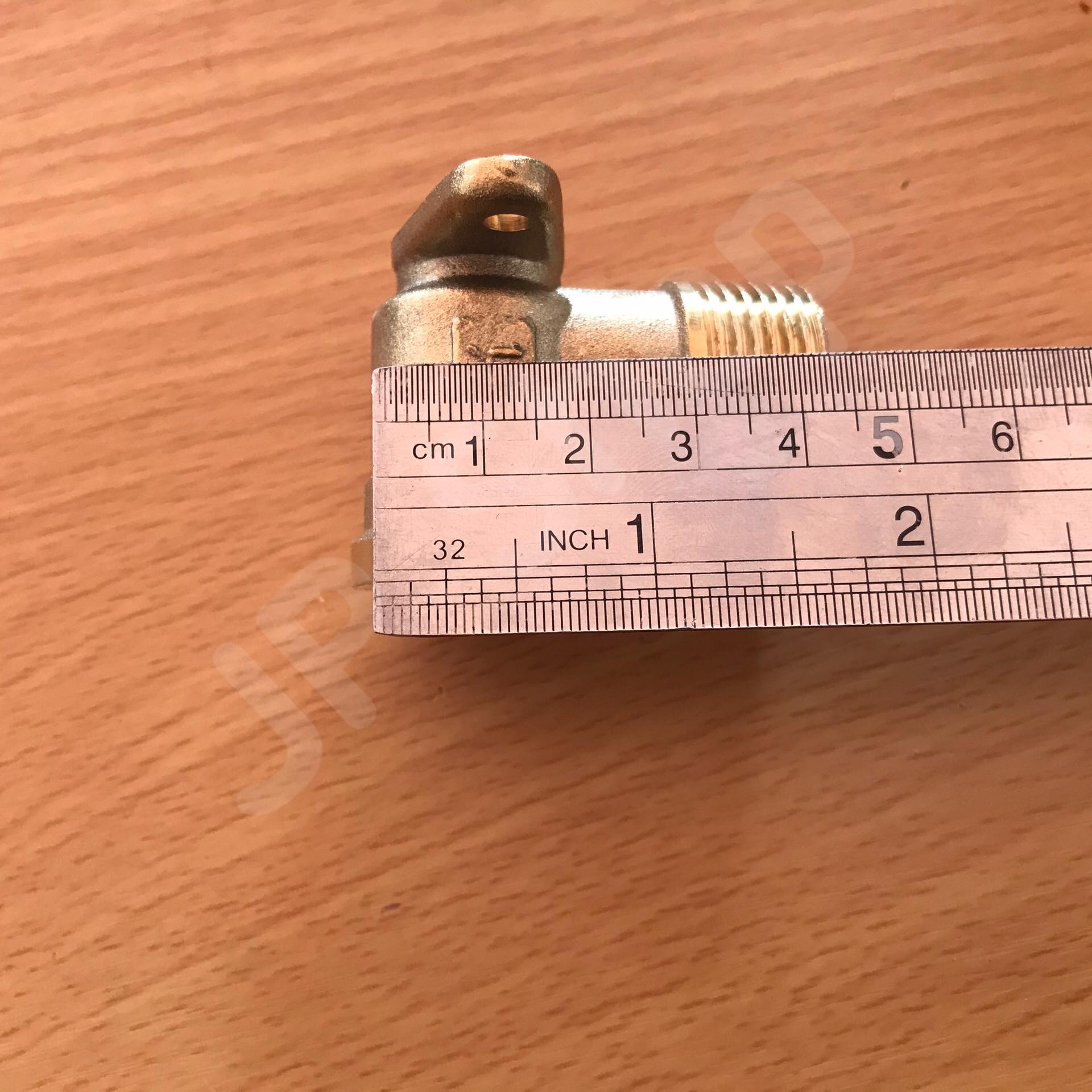 ข้องอทองเหลืองขนาด 4 หุน เกลียวนอก-ใน มีฐานยึด ข้อต่อ ข้องอทองเหลือง มี บาน ยึด ขนาด 4 หุน #1254