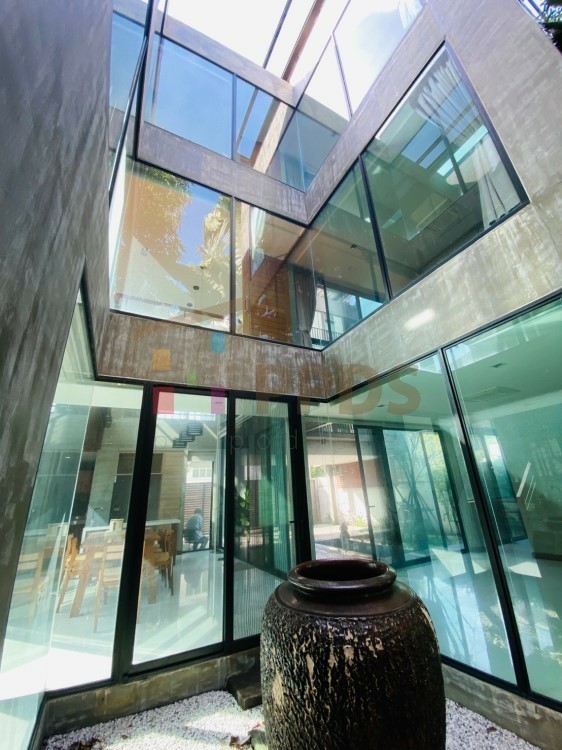 ขายบ้านเดี่ยว 3 ชั้น สไตล์ Tropical Loft ซ.พหลโยธิน 8 (ซ.สายลม) 4 นอน 5 น้ำ สามเสนใน พญาไท