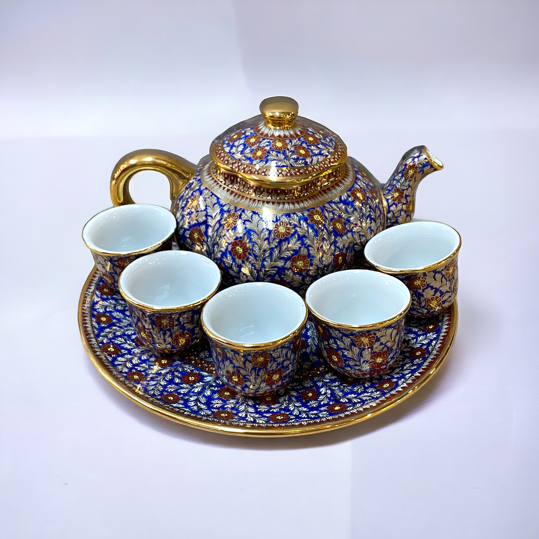 ชุดน้ำชาชุดเบญจรงค์ สีน้ำเงินทอง