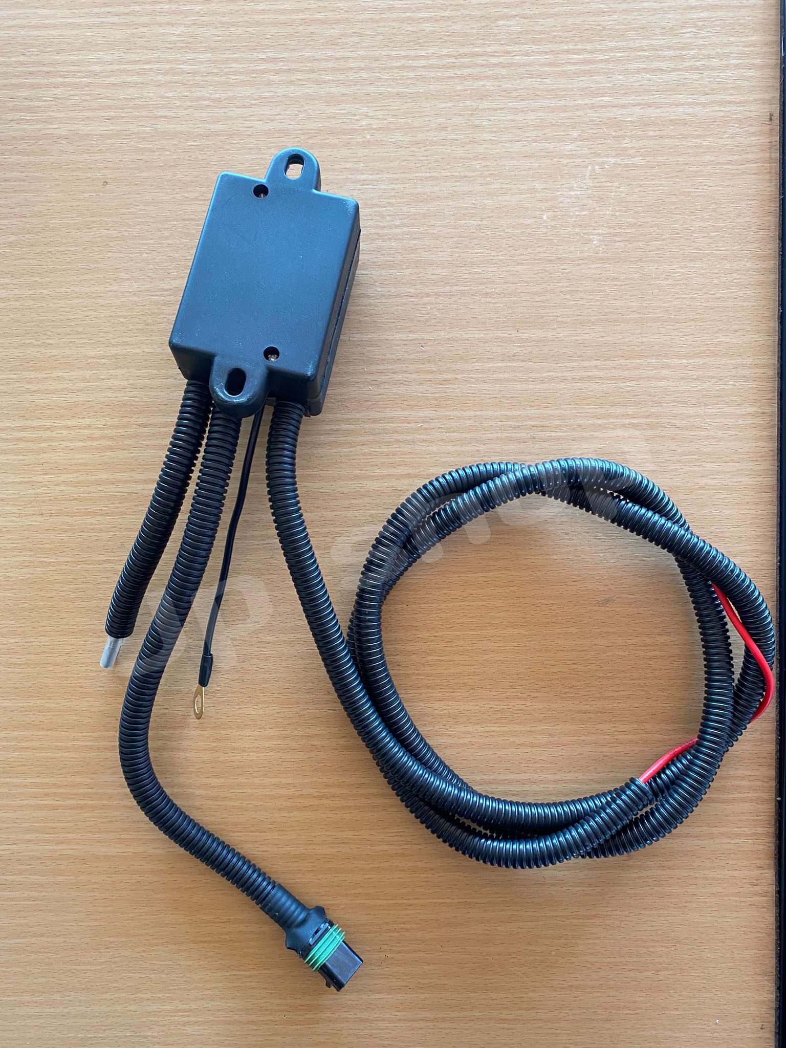 กล่องไฟควบคุมออยคลูเลอร์ รถโม่ปูน 24V #150550