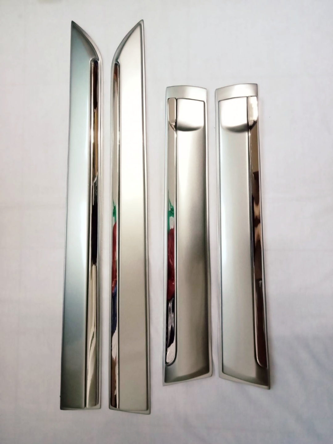 กันกระแทกข้างประตู กาบข้าง EVEREST 2015-2021 สีบรอนซ์/สีขาว