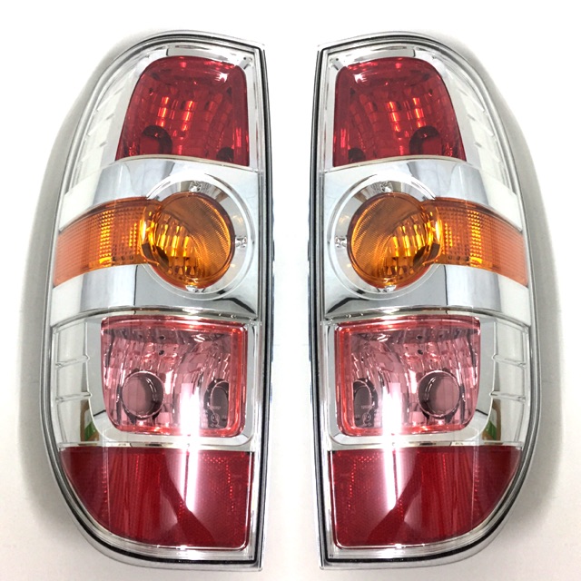 เสื้อไฟท้าย Mazda BT50 XTR ปี 2008-2011 แท้