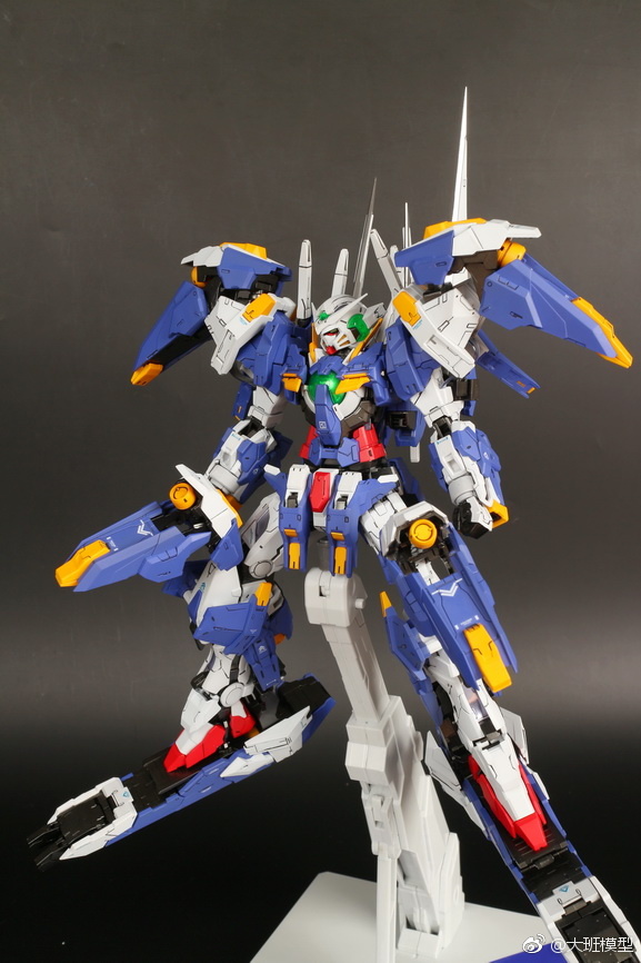 8808 MG 1/100 Avalanche Exia Dash Ver.MB [Daban]