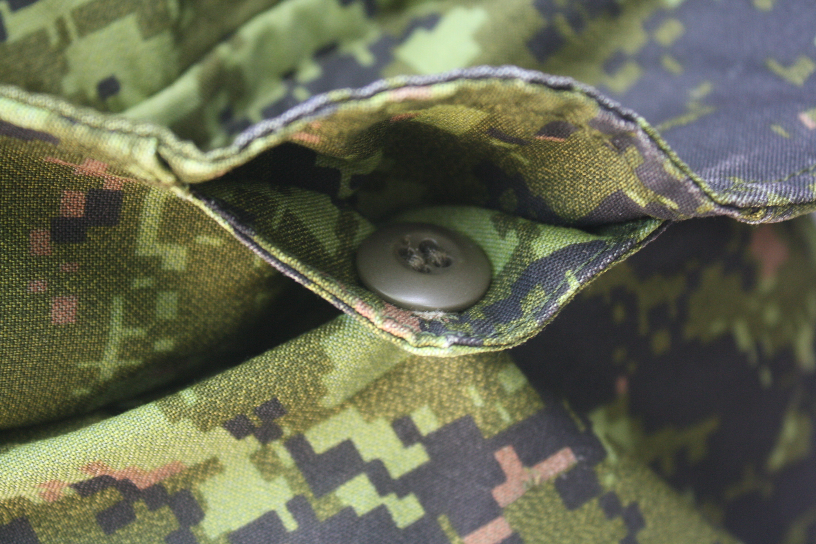 เสื้อทหารแคนนาดา “Improved Combat Uniform”