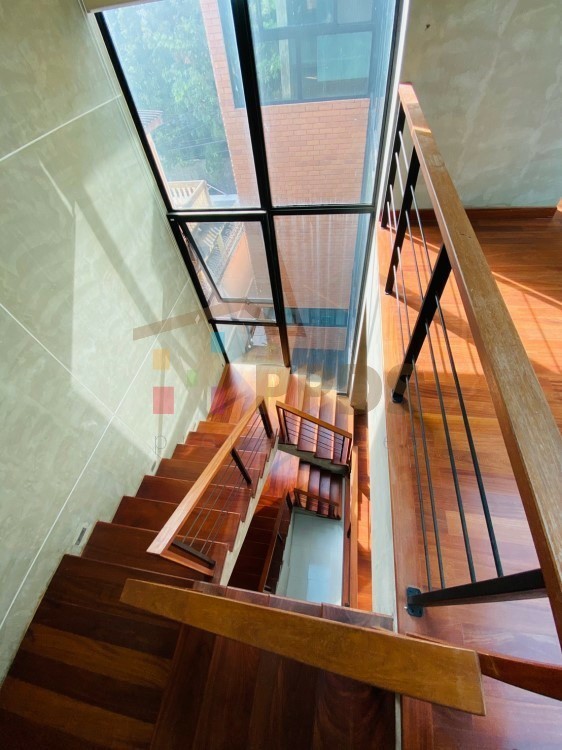 ขายบ้านเดี่ยว 3 ชั้น สไตล์ Tropical Loft ซ.พหลโยธิน 8 (ซ.สายลม) 4 นอน 5 น้ำ สามเสนใน พญาไท