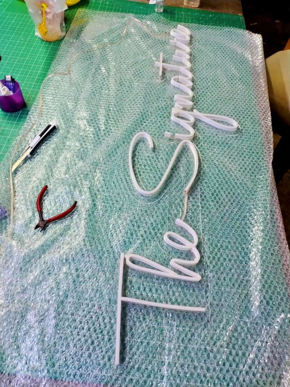 ป้ายไฟนีออน